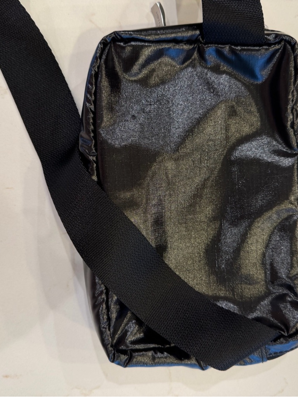 NWOT Baggallini Nylon Belt Bag with Adjustable Strap Metallic Black - Picture 9 of 9